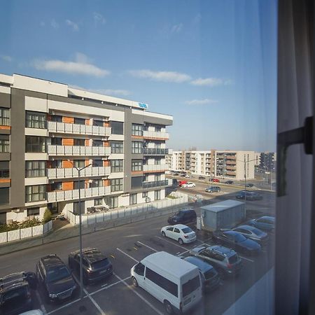 Retreat To A Stylish Home At West Residence Орадеа Екстериор снимка